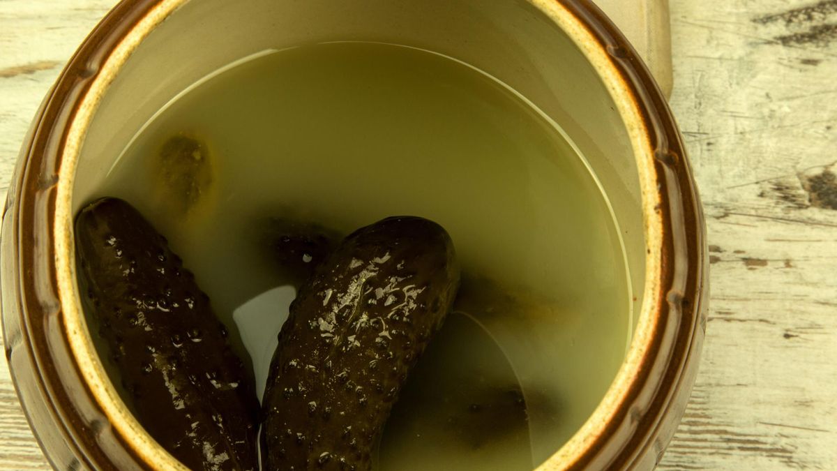 Woda po kiszonkach posiada wiele właściwości zdrowotnych. Oto one