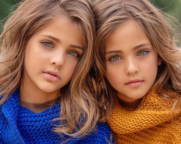 najpiękniejsze bliźniaczki świata podbijają branżę mody