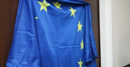 Poseł do PE - immunitet i pensja blisko 8 tys. euro brutto