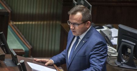 Poseł PiS pochwalił się zdjęciem ze ślubu. "Nasz Nowy Ład"