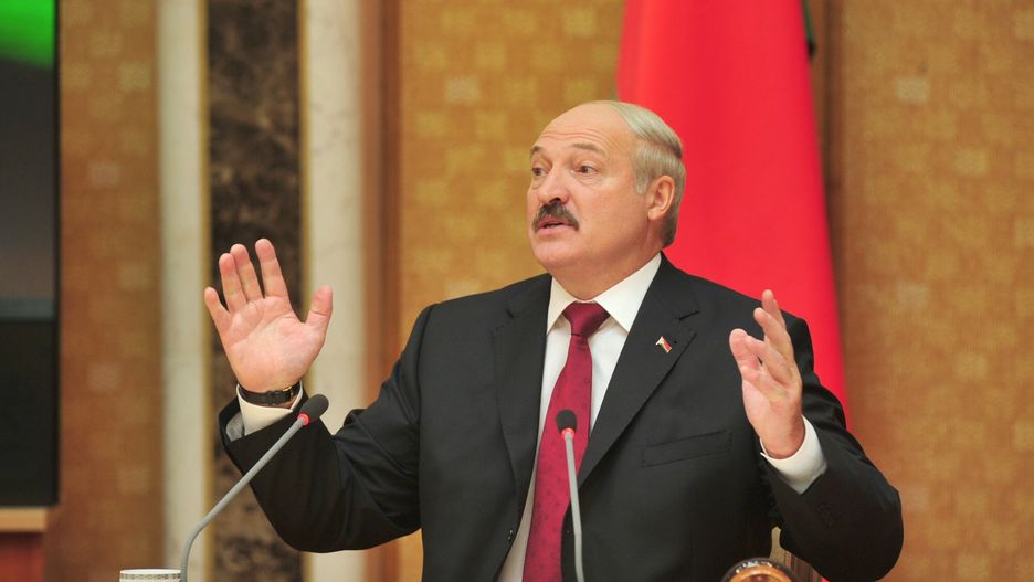 Łukaszenka się tłumaczy. Przy okazji atakuje władze Ukrainy