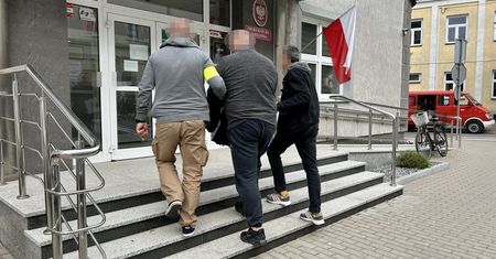 Pracownik Służby Więziennej pomagał zatrzymanemu. Skandal w Radomiu