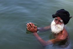 412. rocznica umieszczenia świętej księgi sikhów w "Złotej Świątyni"