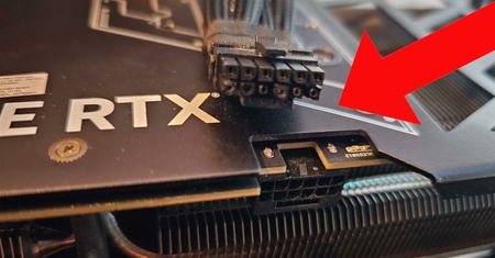 To nie koniec problemów z kartami GeForce RTX 4090. Sprzęt znowu się pali