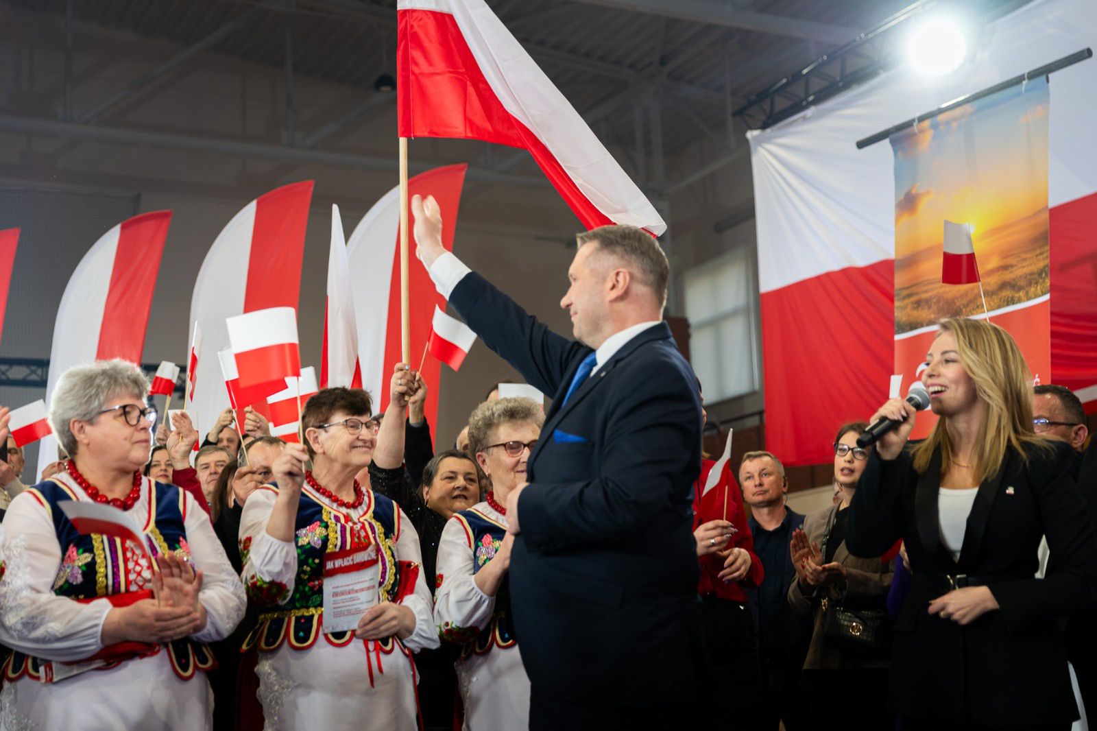 Duet na kampanię? Przemysław Czarnek i Magdalena Filipek-Sobczak
