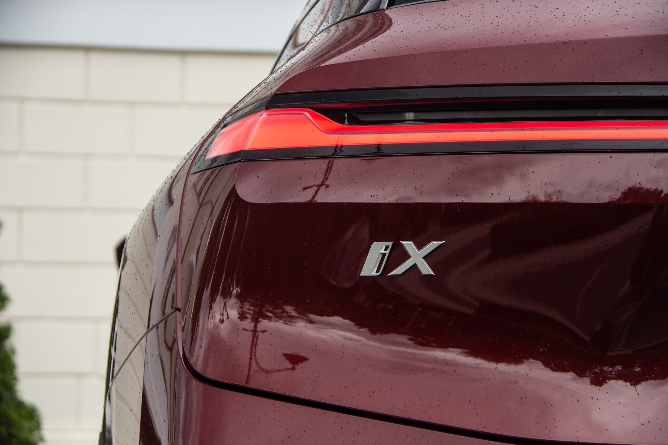 BMW iX
