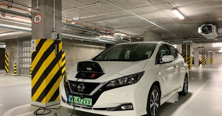 Właściciele elektryków nie rezygnują ze spalinówek. Prawie połowa deklaruje ich zakup