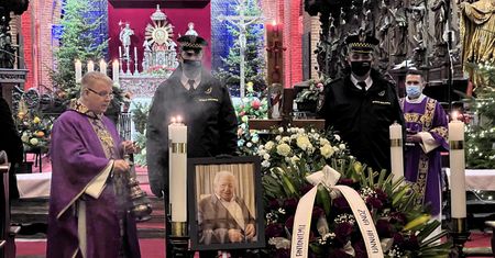 Wrocław pożegnał Antoniego Gucwińskiego. "Uczył wrażliwości do braci mniejszych"