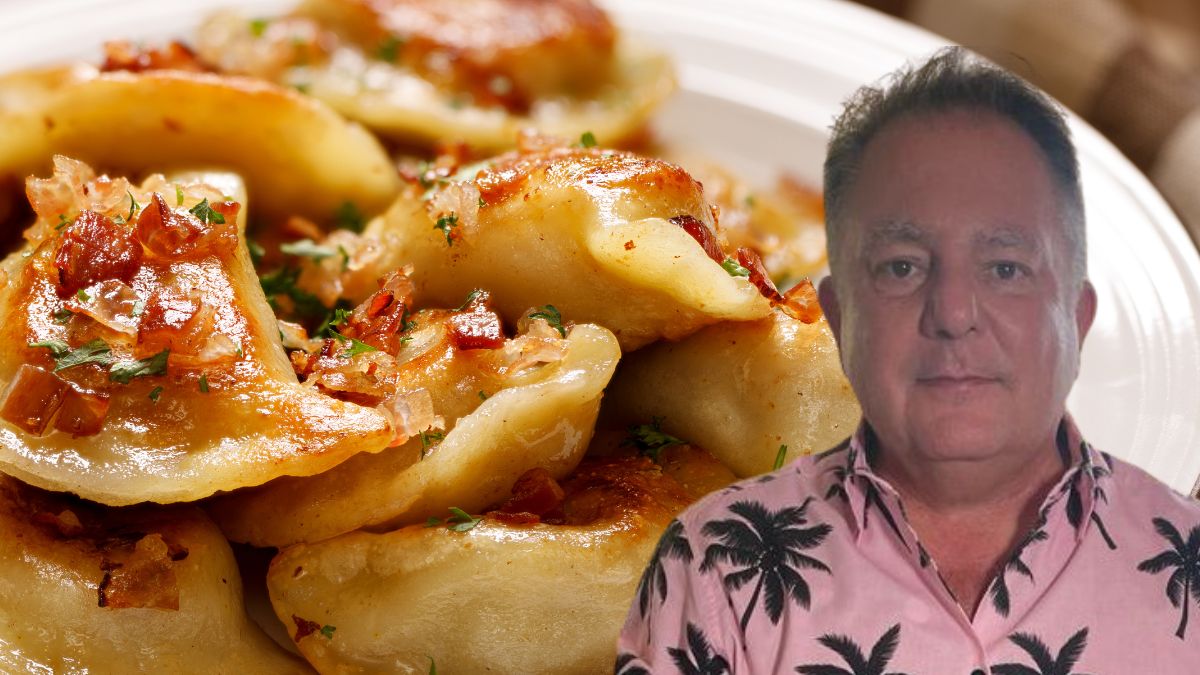 Robert Makłowicz pokazał, jak przyrządza się jego ulubione pierogi