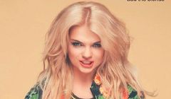 "Add the Blonde" - debiutanka płyta Margaret