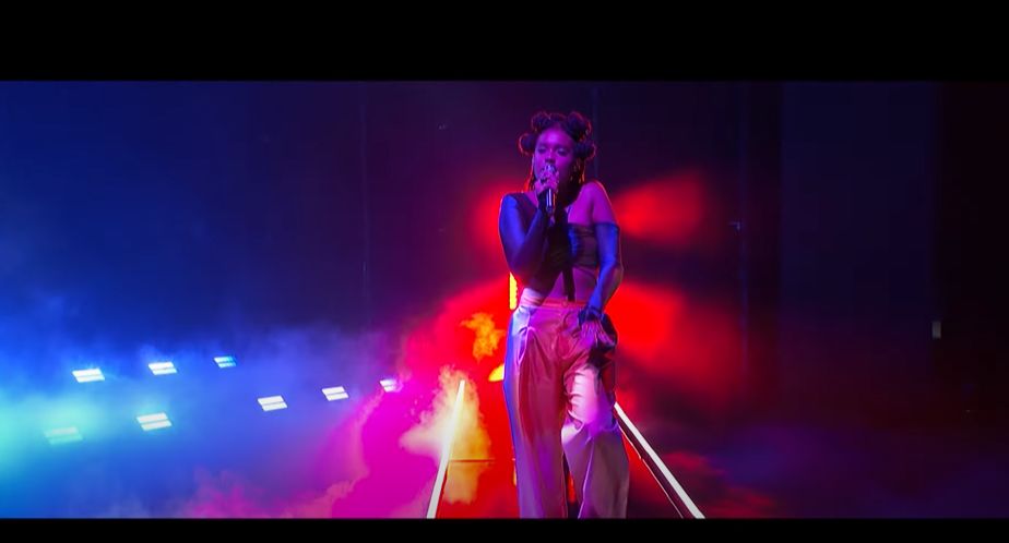Widzowie zachwyceni występem Sary James w finale amerykańskiego "Mam talent"