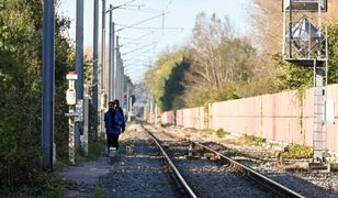 Tragedia na torach. Pociąg wjechał w grupę migrantów