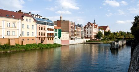 Pogoda w Opolu. Prognoza na poniedziałek 17 listopada. Wyraźne ochłodzenie i pełne zachmurzenie