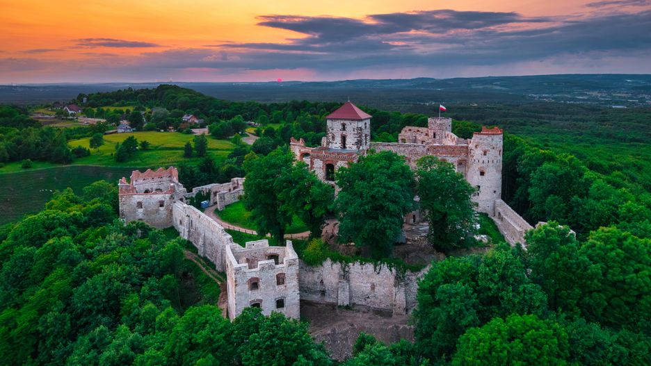 Tenczyn Castle in Rudno. Eagles Nests Trail. Poland
castle, ruins, tenczyn, rudno, old, landmark, jura, highland, sunset, sunrise, setting, sun, sky, castle, jurrasic, poland, travel, walls, medieval, eagle, nest, trail, europe, tourism, landscape, hill, outdoor, stone, ancient, krakow, nature, sky,  limestone, rock, building, scenic, summer, polish, nature, upland, orange, drone, cracow, aerial, view, castle, ruins, tenczyn, rudno, old, landmark, jura, highland, sunset, sunrise, setting, sun, sky, jurrasic, poland, travel, walls, medieval, eagle, nest, trail, europe, tourism, landscape, hill, outdoor, stone, ancient, krakow, nature, limestone, rock, building, scenic, summer, polish, upland, orange, drone, cracow, aerial, view