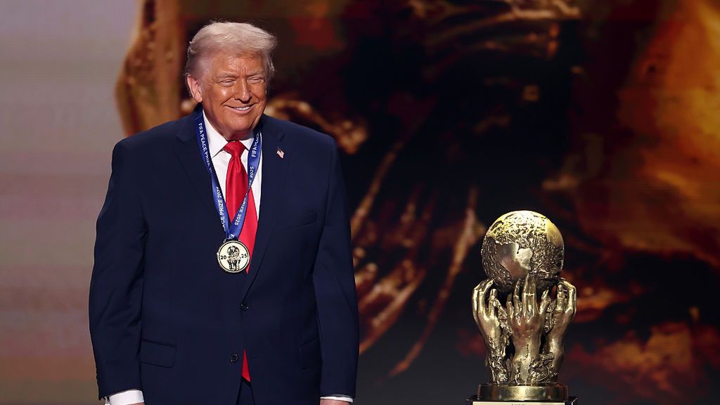 Donald Trump z "Pokojową Nagrodą FIFA"