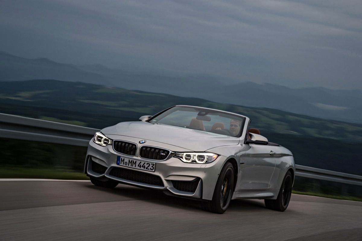 Ogromna galeria zdjęć z kabrioletem BMW M4 92