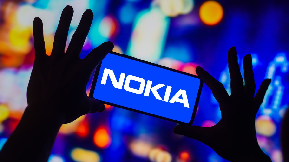 BRAZIL - 2022/10/15: In this photo illustration, the Nokia Corporation logo is displayed on a smartphone screen. (Photo Illustration by Rafael Henrique/SOPA Images/LightRocket via Getty Images)
