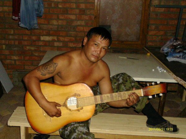 Zdjęcia z profilu Aroszynowa