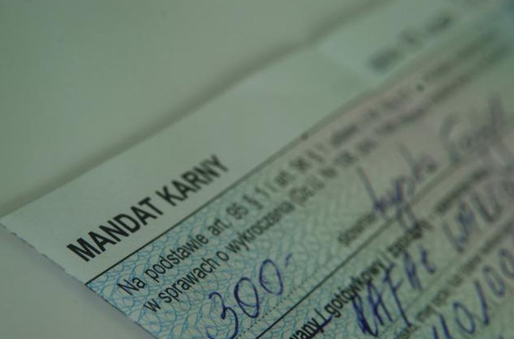 Zaświadczenie o wykroczeniach drogowych. Skąd wziąć i ile kosztuje