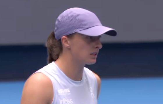 Ta stacja pokaże pierwszy turniej Igi Świątek w nowym sezonie. Kiedy transmisja?