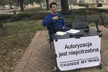 Czy autoryzacja jest potrzebna? Dziennikarze są zgodni. 