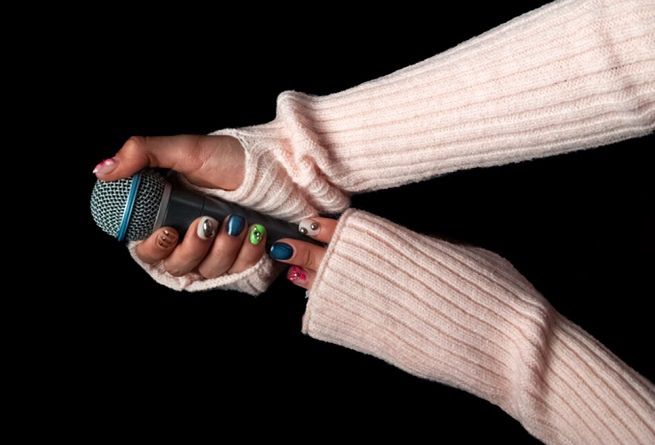 Neonail ma nową ambasadorkę. To znana młoda wokalistka