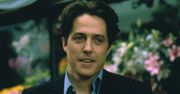 Jak zmieniał się Hugh Grant? Był amantem, dziś z trudem go poznacie