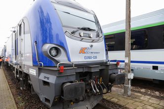 Zarwany sufit w pociągu PKP Intercity. "Pojazd wyłączony z eksploatacji"