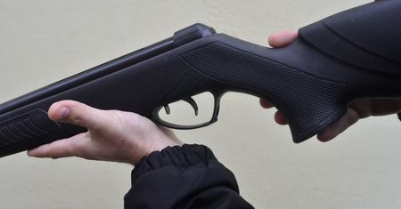 Ostrzelali komendę policji. Są już za kratami