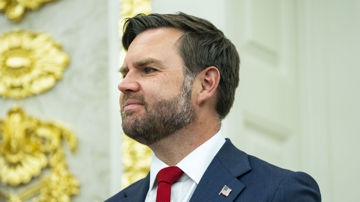  Wiceprezydent J.D. Vance poprosił o podniesienie poziomu wody  