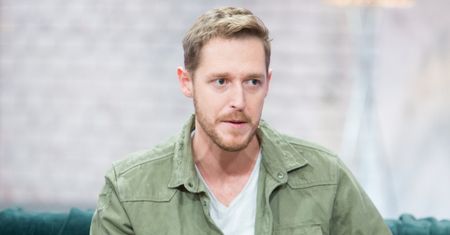 "Dzień Dobry TVN": Damian Michałowski zaliczył wpadkę na antenie. Wyszło... niezręcznie