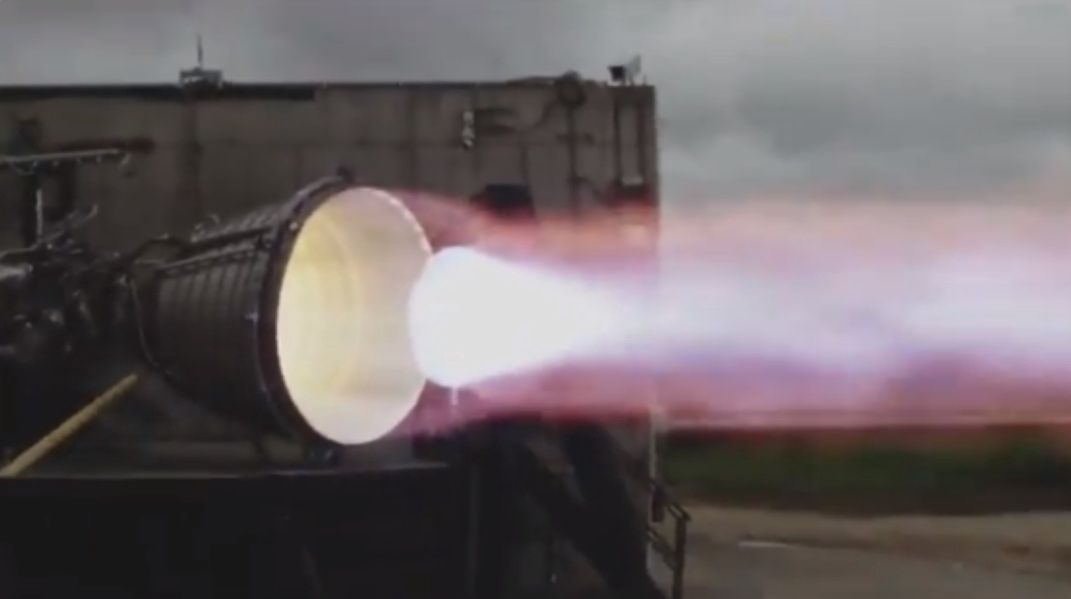 SpaceX testuje nowy silnik Raptor. Jest wprost gigantyczny