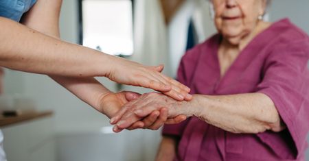 Nadzieja dla chorych na osteoporozę. Naukowcy z Lipska odkryli klucz do mocnych kości