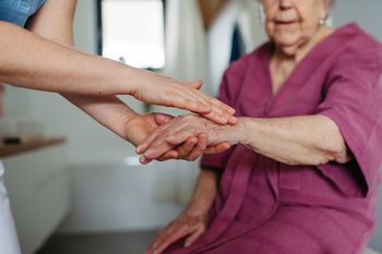 Nadzieja dla chorych na osteoporozę. Naukowcy z Lipska odkryli klucz do mocnych kości