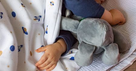 Śpiworek niemowlęcy czy warto
