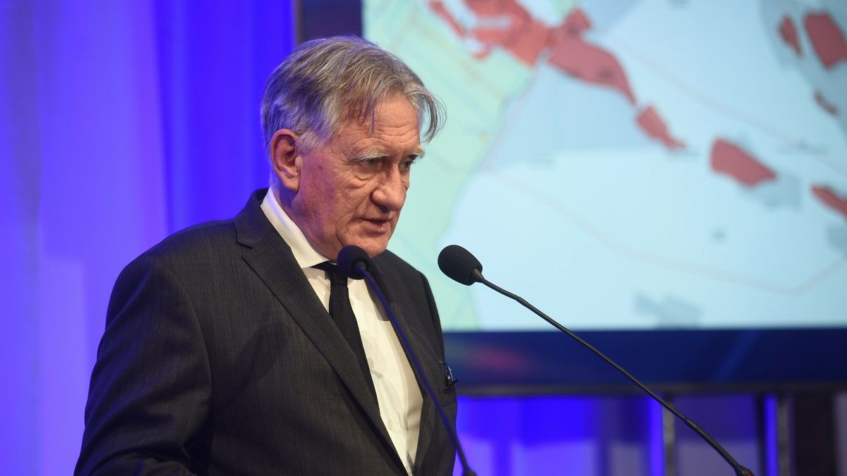 Piotr Woźniak zapowiada, że czeka nas ciężka zima fot Zbyszek Kaczmarek/REPORTER