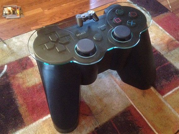 Co z tego, że kosztuje ponad 11 tysięcy złotych. To stolik dla prawdziwego fana PlayStation! 5