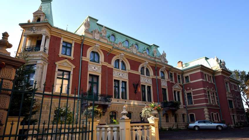 Śląskie. Pięć lokalizacji walczy o tytuł Śląskiej Lokalizacji Filmowej 2021. W tym gronie jest pałac Dietla w Sosnowcu.