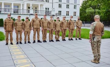 Pełny skład uczestników nowej serii "Nasi w mundurach". Emisja jesienią w TTV