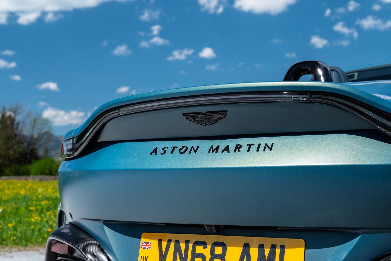 Aston Martin Vantage Roadster