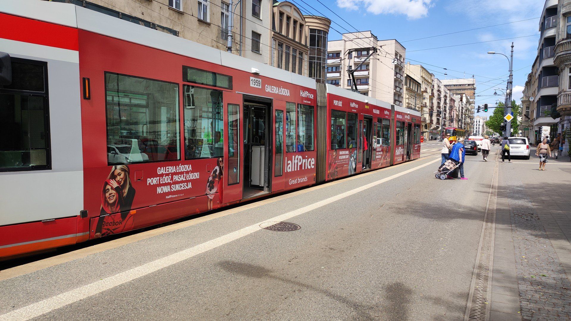Dziewiątka łącząca Widzew z Dworcem Fabrycznym na razie nie wróci na swoją trasę. Podobnie osiemnastka.