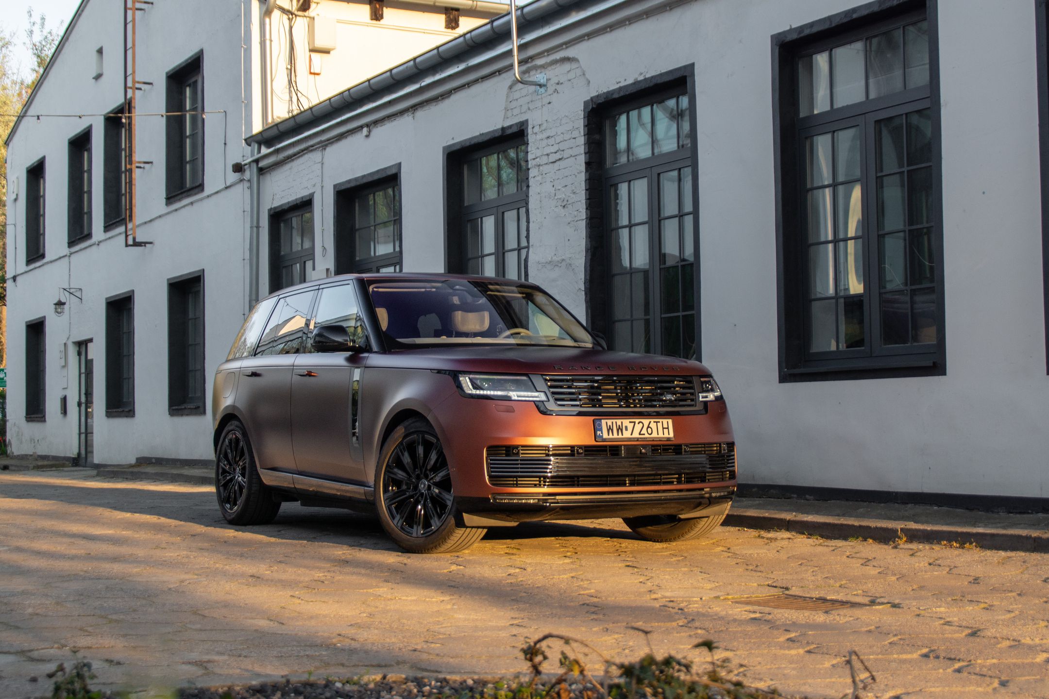Range Rover P510e SV SWB