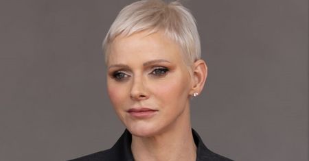 Ekspertka od mowy ciała o księżnej Charlene. "Próbowała robić dobrą minę do złej gry"