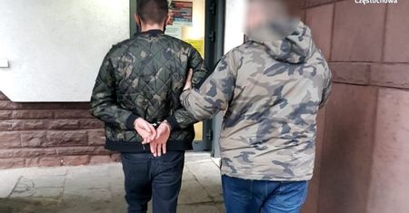 Częstochowa. Agresywny kierowca wpadł w furię i pobił pieszego. Był objęty dozorem