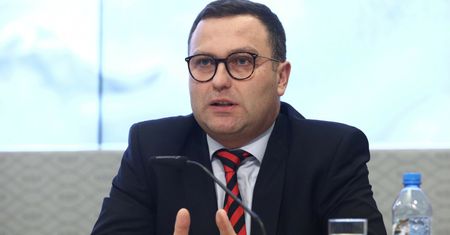 Członek RPP chce odejść. Senacka komisja zajęła stanowisko