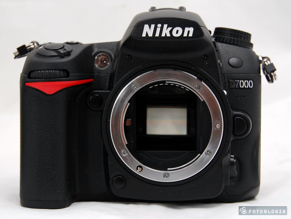 Nikona D7000 można rozebrać w 10 minut [wideo] 1