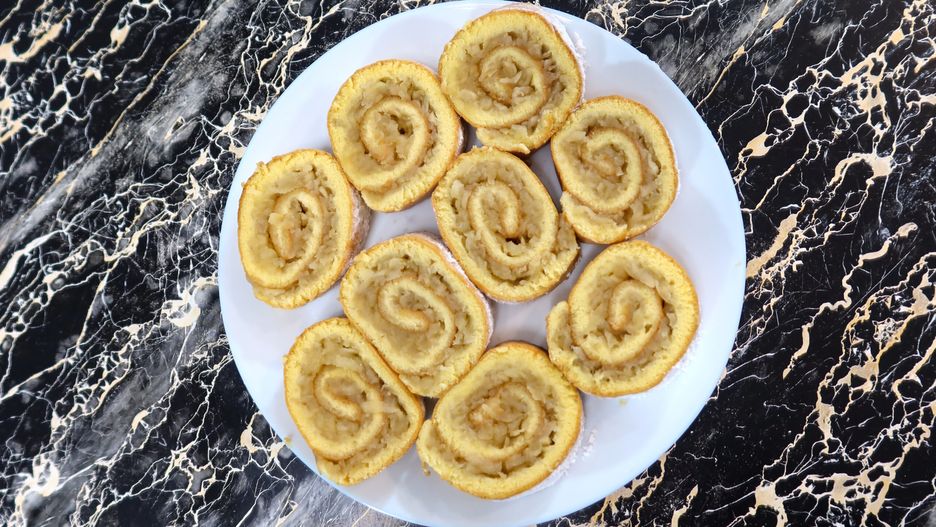 Rolada jabłkowa. Fot.: smakowitedania.com