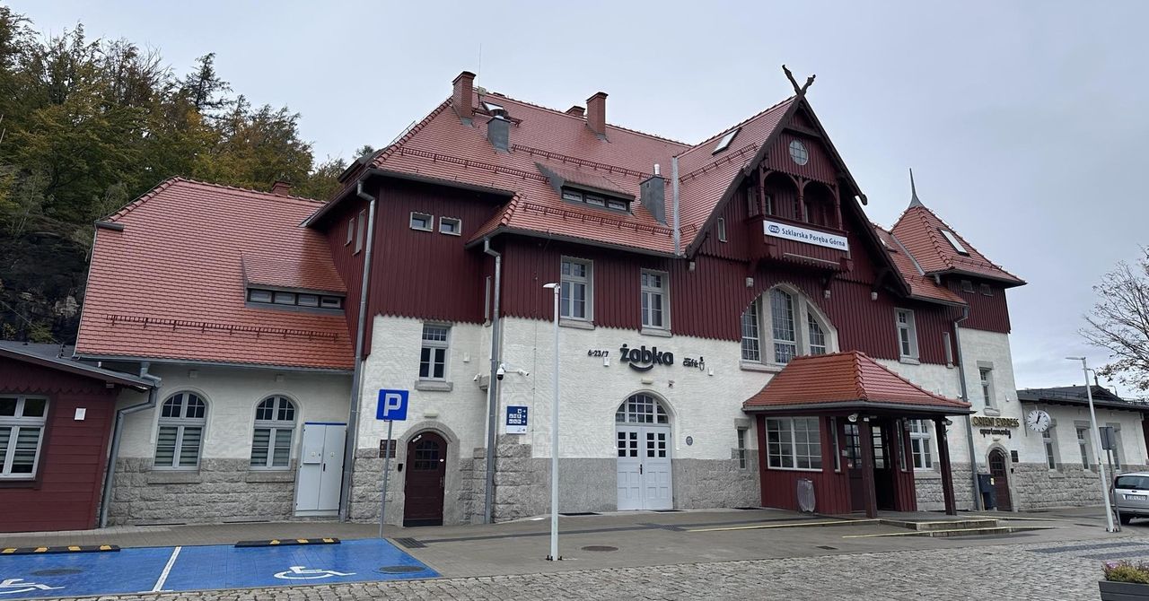 Szklarska Poręba: Dworzec kolejowy w w prestiżowym konkursie