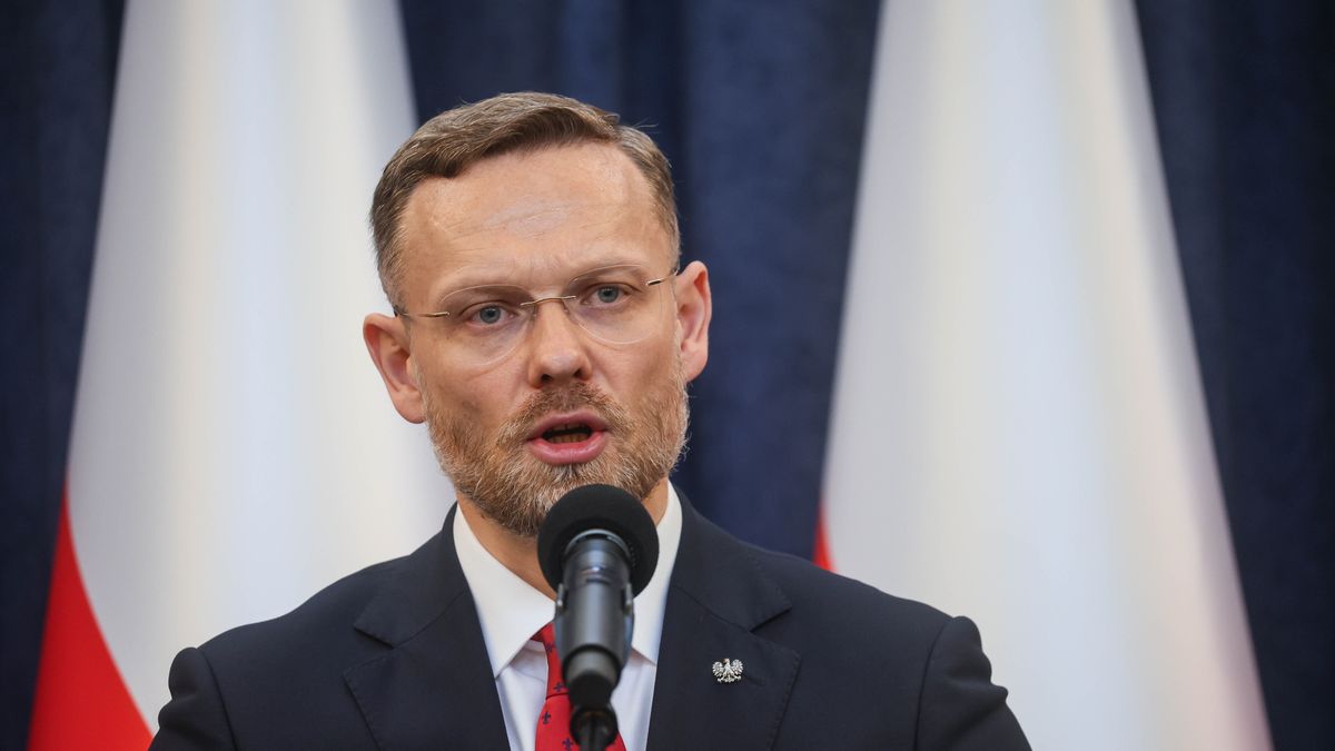 Warszawa, 16.03.2026. Szef Kancelarii Prezydenta RP Zbigniew Bogucki podczas konferencji prasowej w Pałacu Prezydenckim w Warszawie, 16 bm. Spotkanie dot. m.in. weta prezydenta do ustawy wdrażającej unijny program SAFE. (jm) PAP/Leszek Szymański