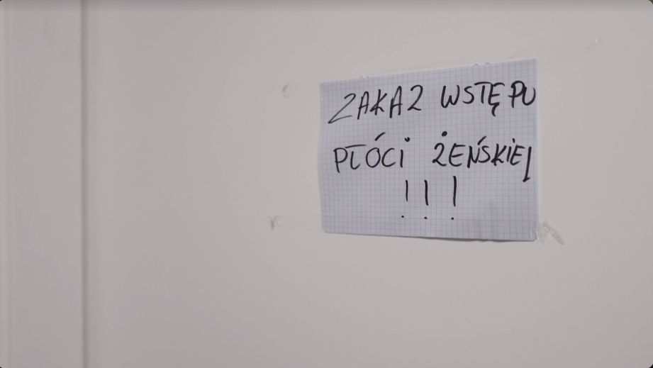 "Zakaz wstępu płóci żeńskiej" - napisał uczestnik. Śmieszne czy straszne?